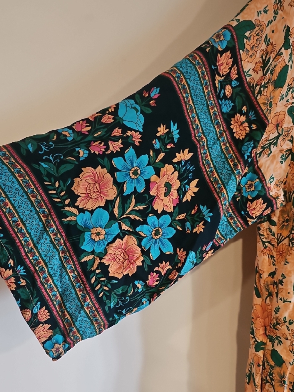 Floral Kimono - Picture 4 of 10